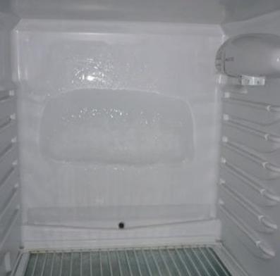 冰箱冷藏室结冰是什么原因怎样处理